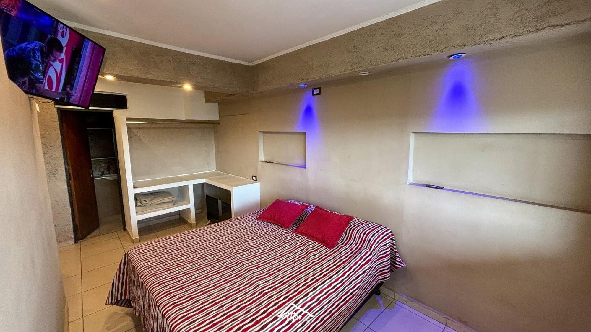 Altos Ecodomo Glamping Campsite